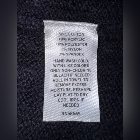 Treasure & Bond Oversize V-Neck Sweater. Size Small. NWT - Picture 8 of 11